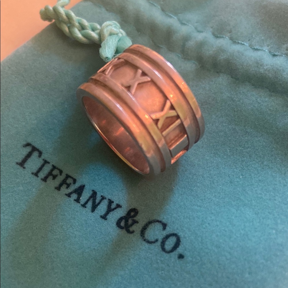Tiffany & Co. Atlas Ring Size 5 - Picture 3 of 4